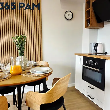 365pam - Gaja Z Parkingiem I Klimatyzacja 우스트 노리 모르스키